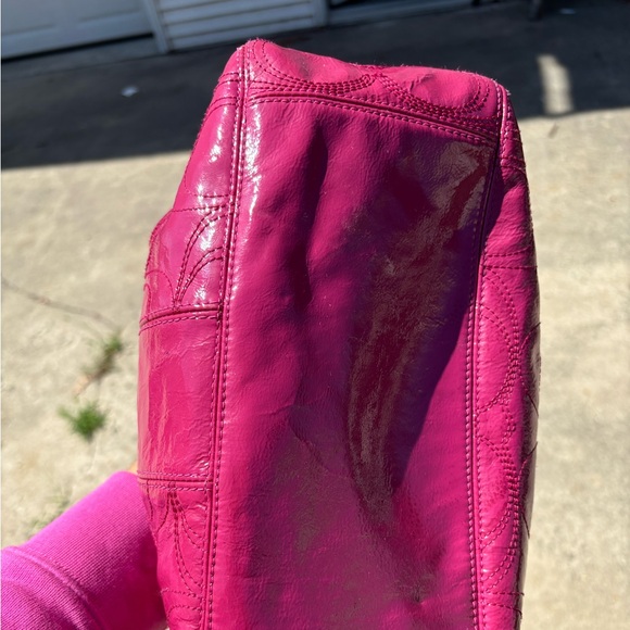Pink patent leather coach bag - Picture 6 of 7